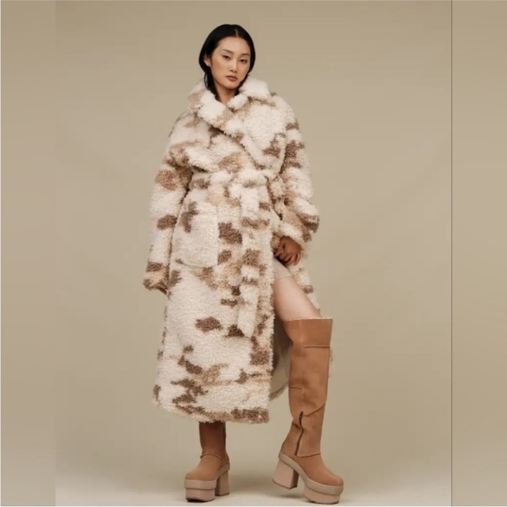 Brand New UGG Women's New Heights Platform Xtra Tall Boots